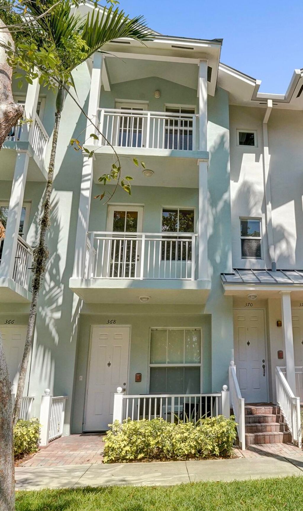 Photo of 1304 SW 3rd Court #1304, Fort Lauderdale, FL 33312 (MLS # B26026072)