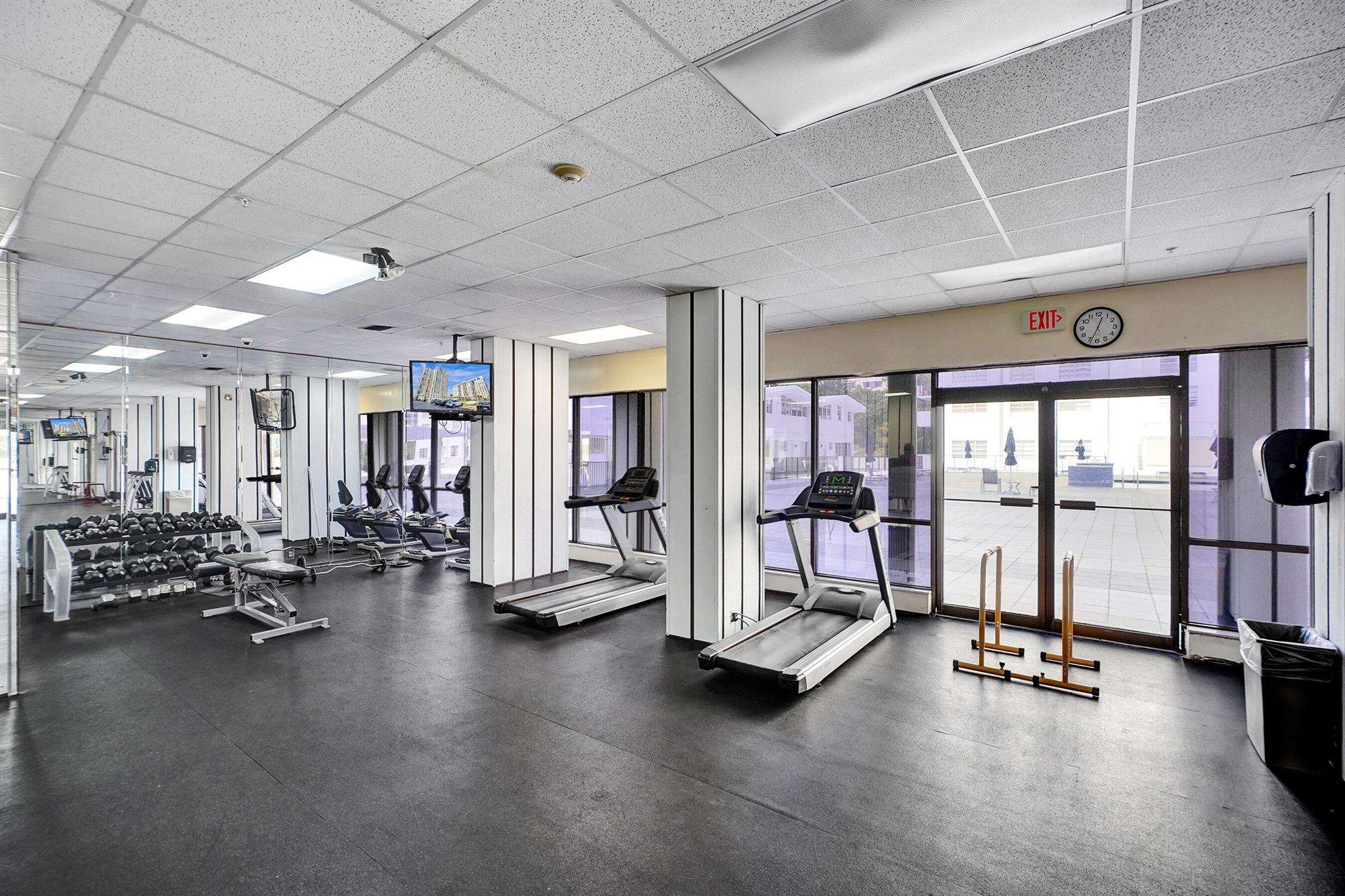 COMMODORE PLAZA CONDO - Residential
