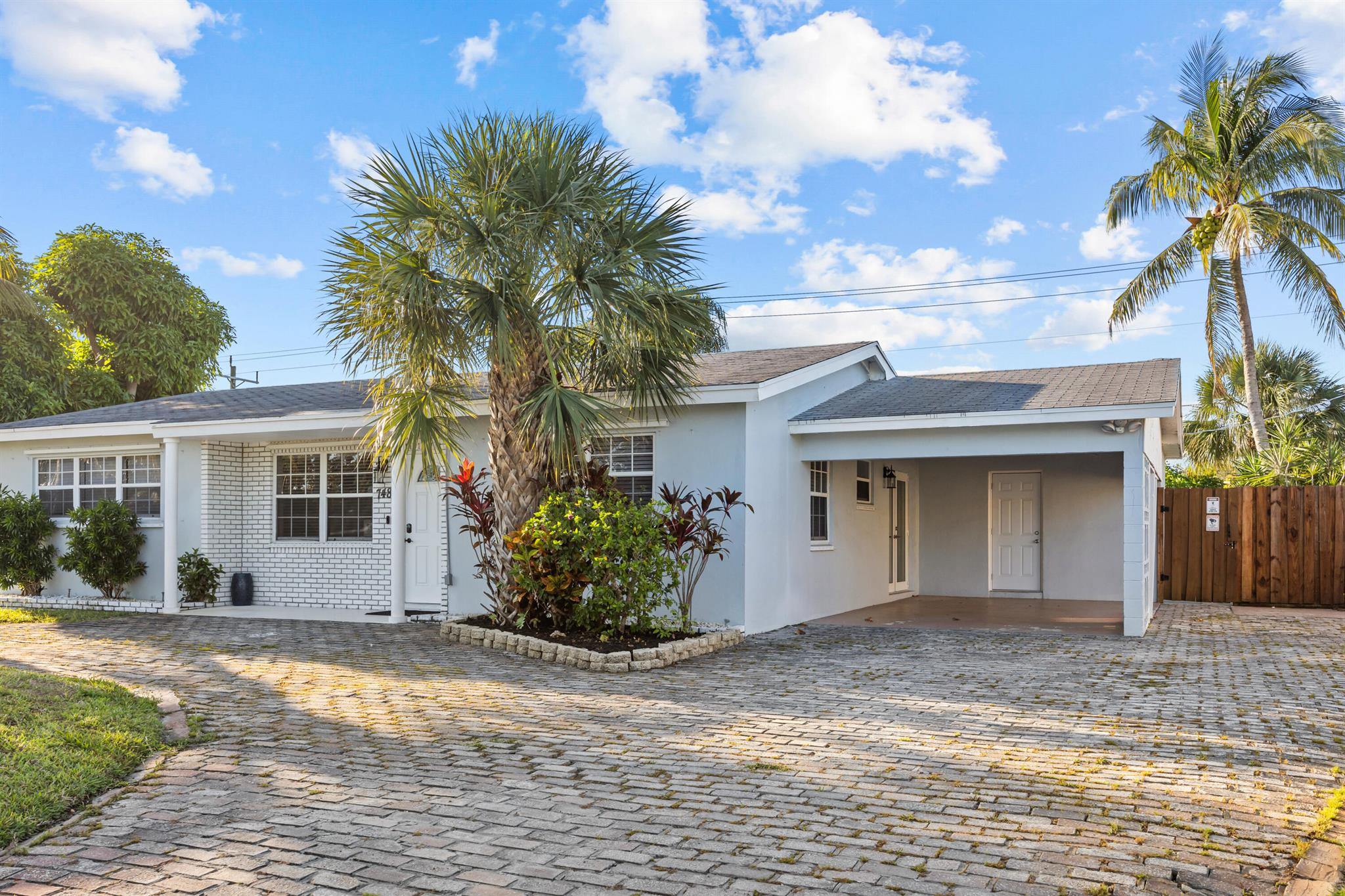 748 W Jasmine Drive