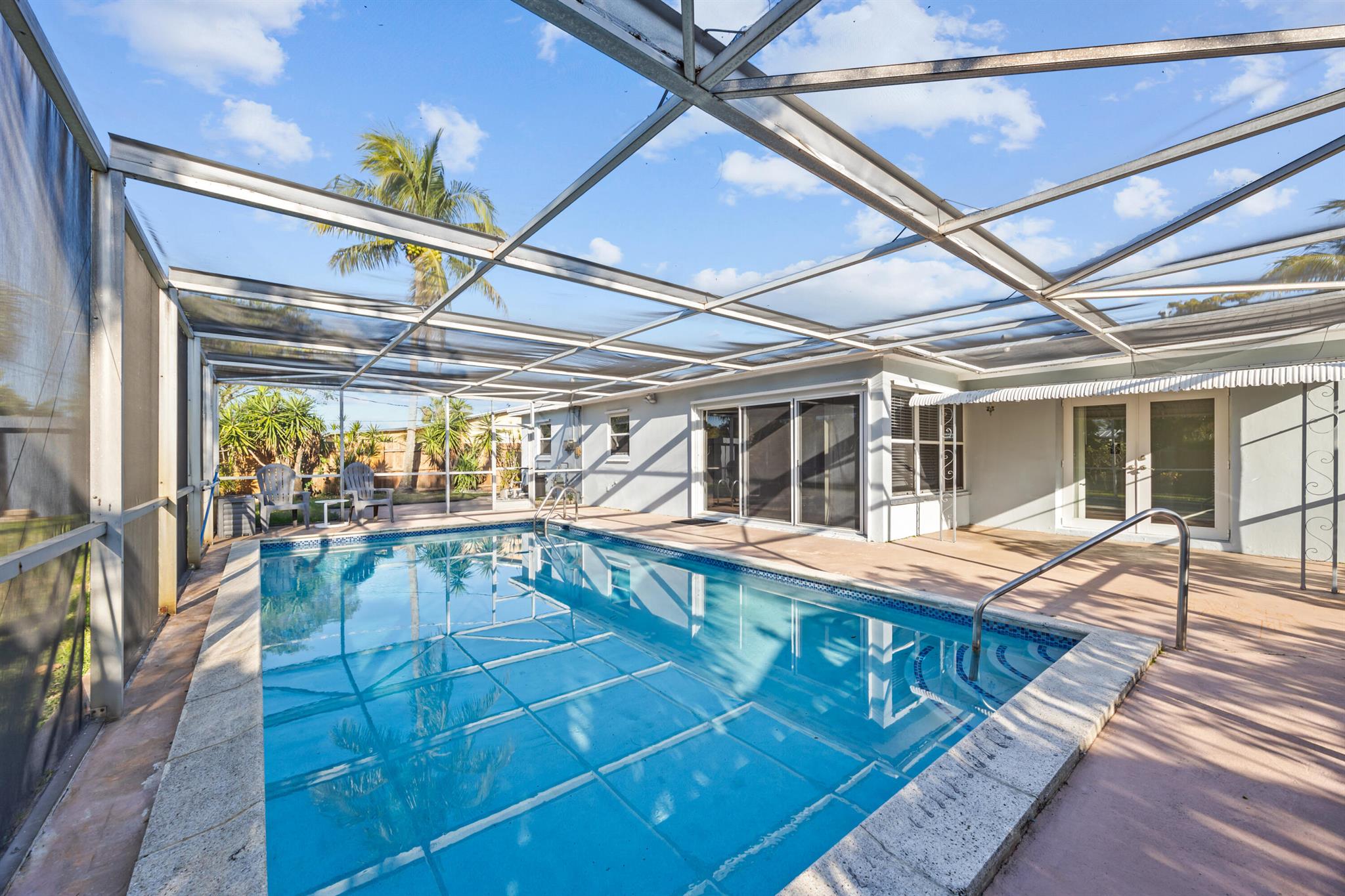 748 W Jasmine Drive