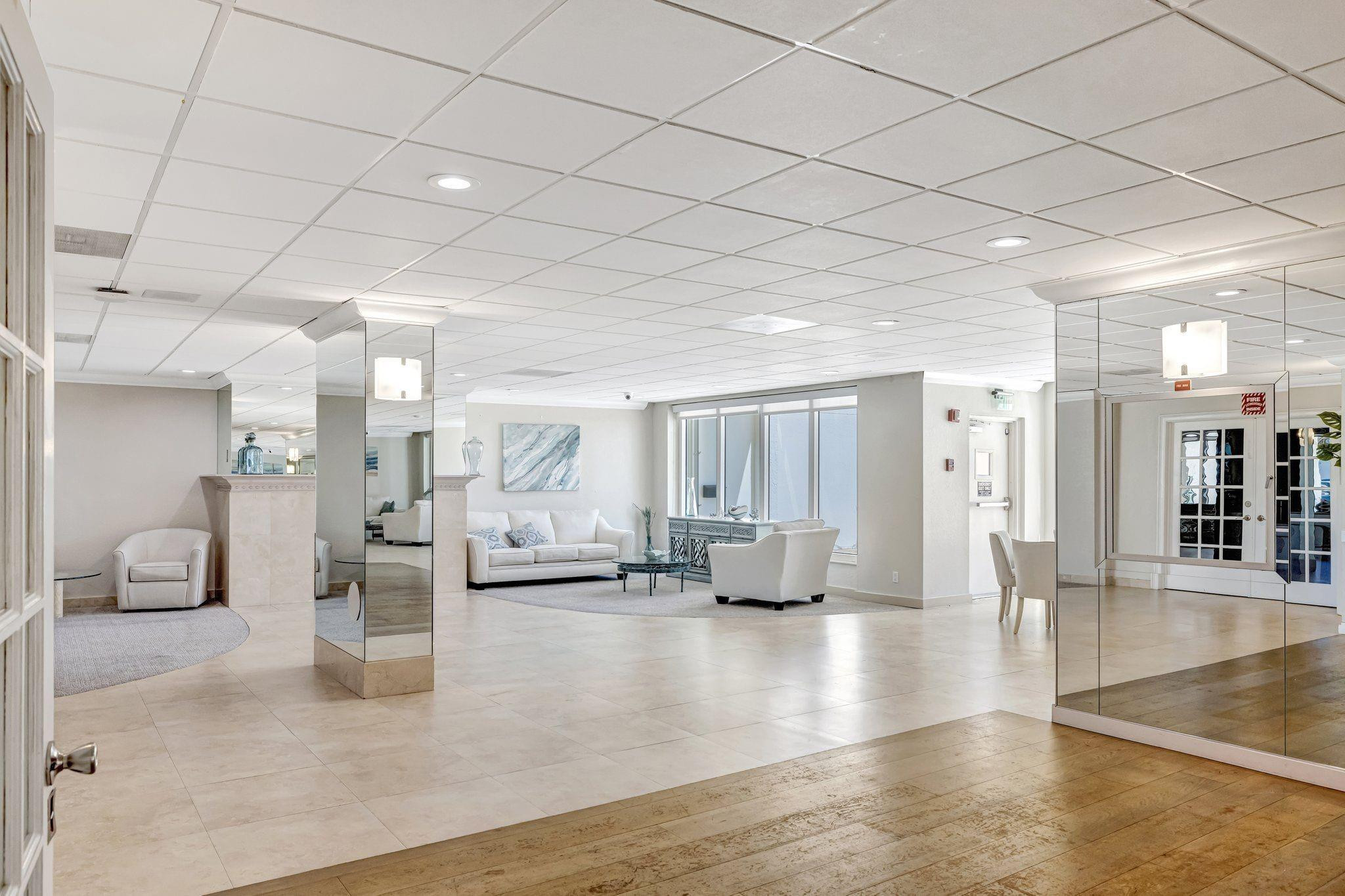 PLAYA DEL MAR CONDO - Residential