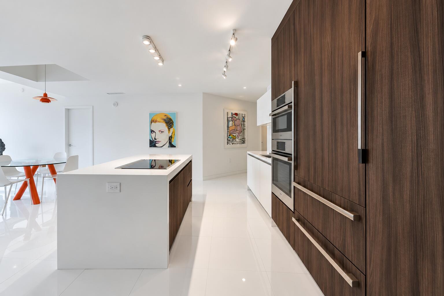 851 NE 1st Avenue 4403
