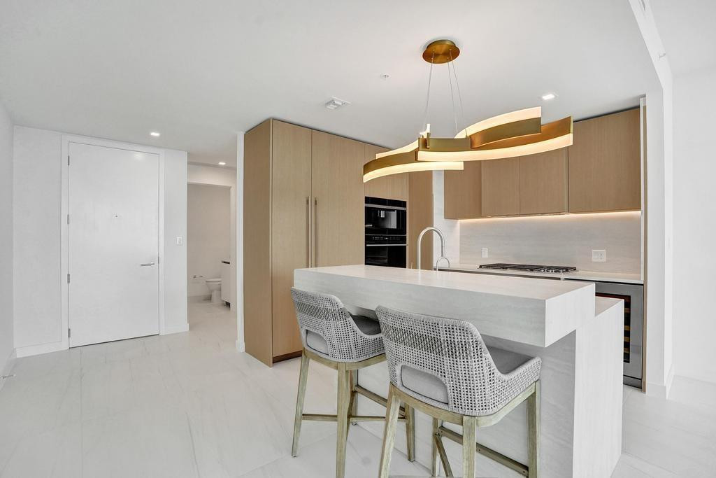 900 N Ocean Boulevard 1405