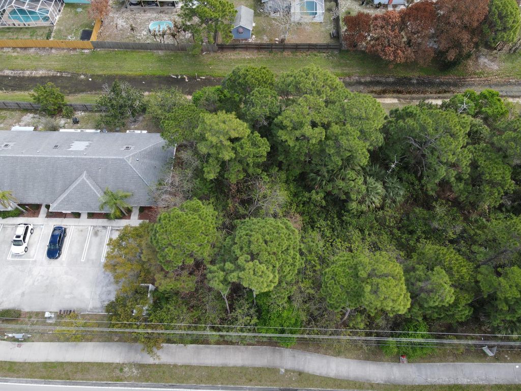 Photo of 1751 SE Lennard Road NW, Port Saint Lucie, FL 34952 (MLS # B26002675)