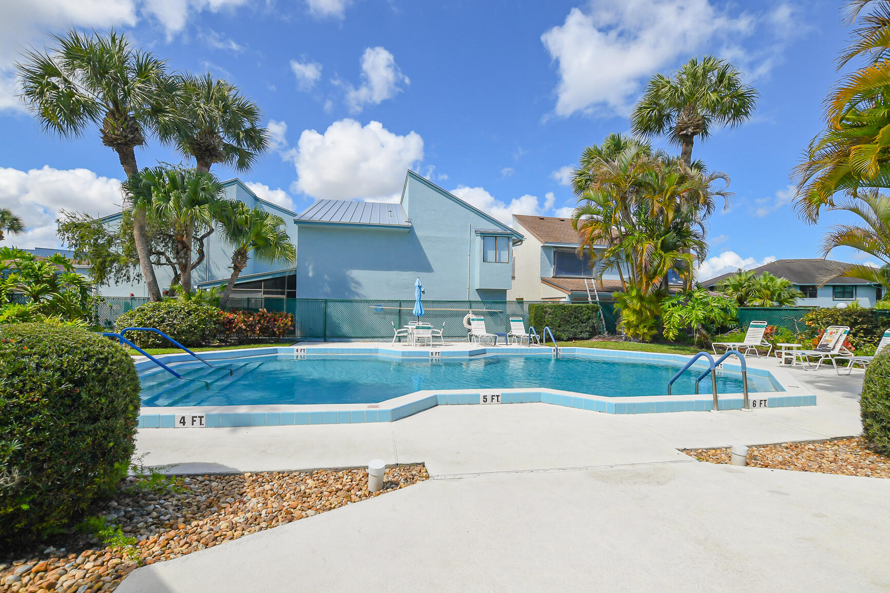 GARDENS AT POPPLETON CREEK CONDO - Residential