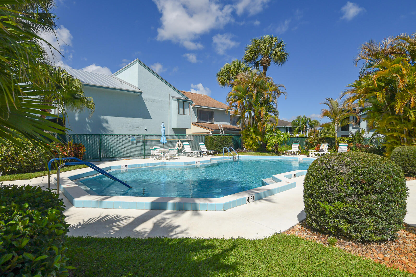 GARDENS AT POPPLETON CREEK CONDO - Residential