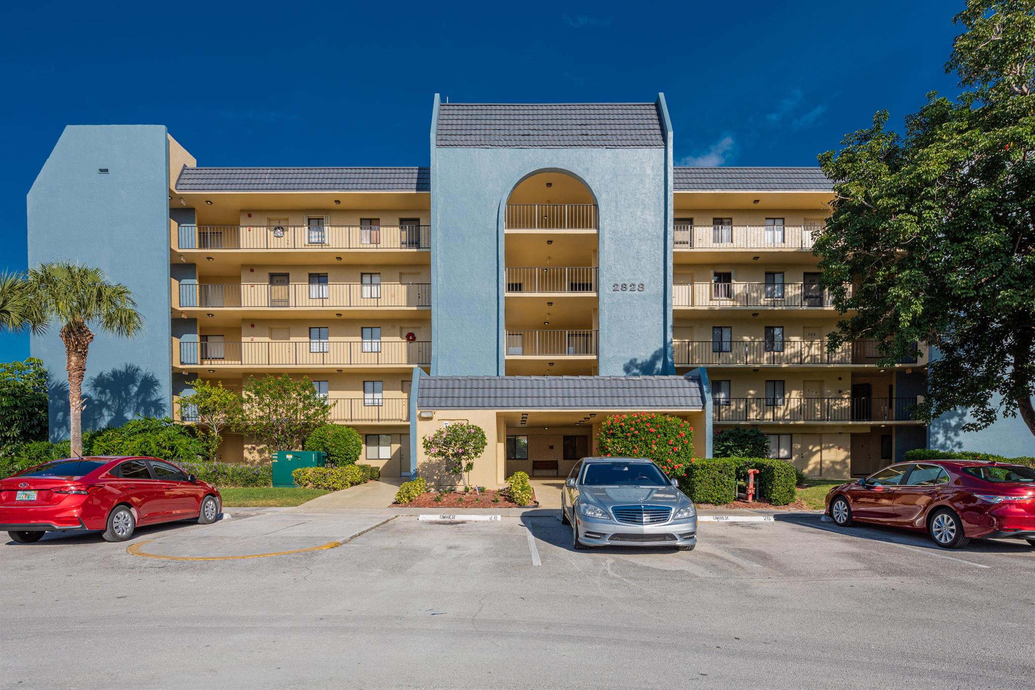 2828 Tennis Club Drive 210