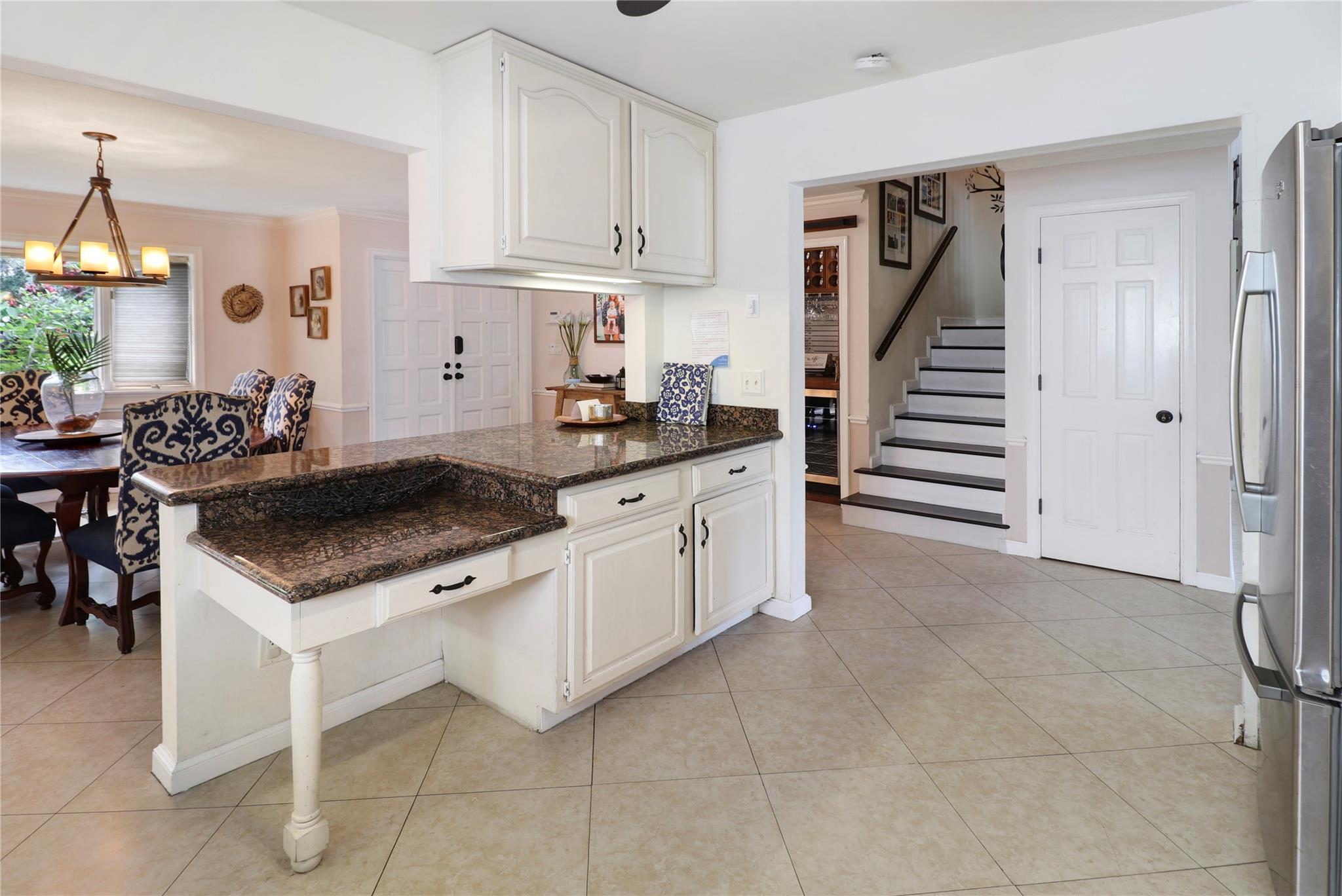 Riviera 6-17 B - Residential