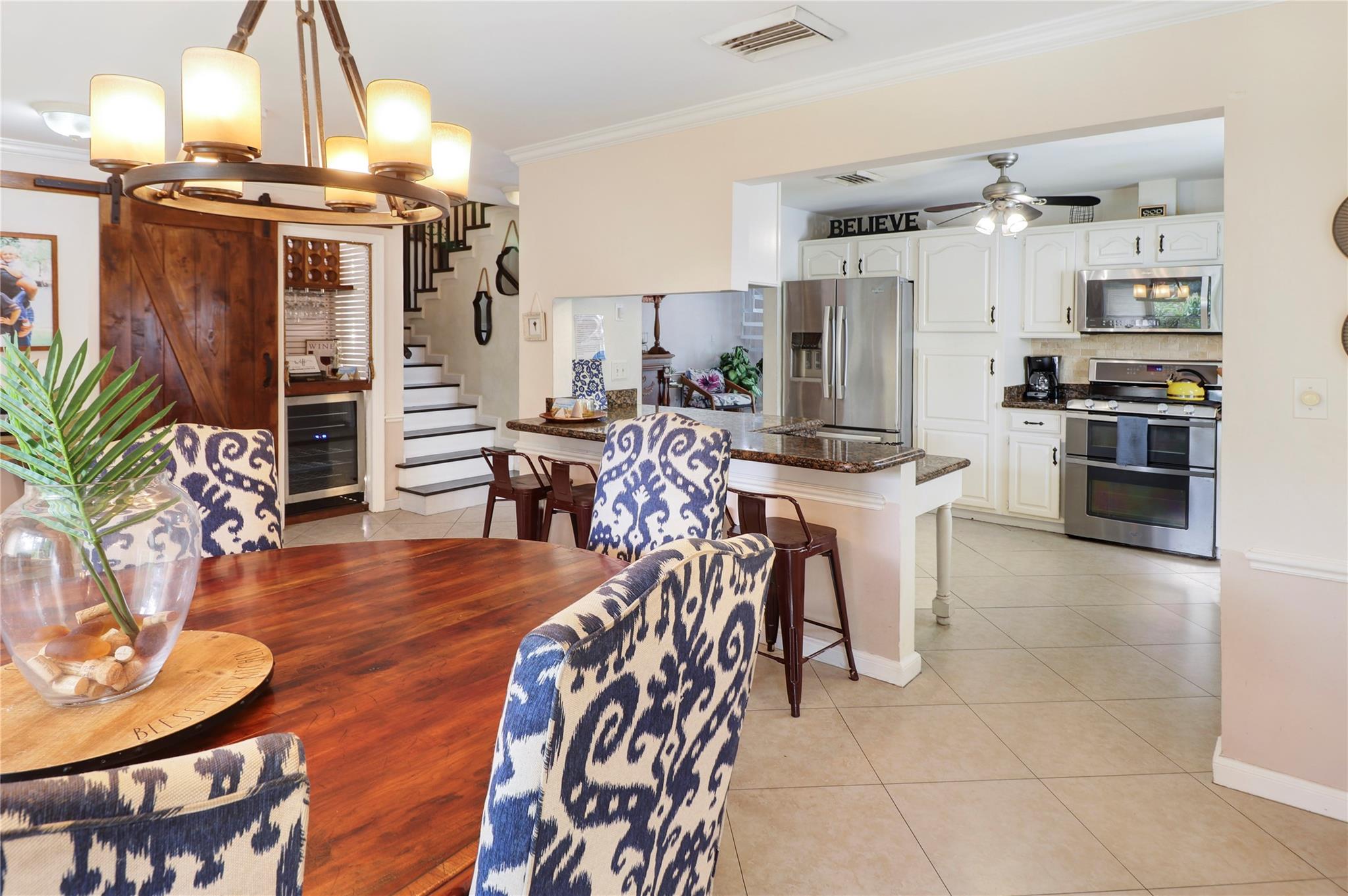 Riviera 6-17 B - Residential