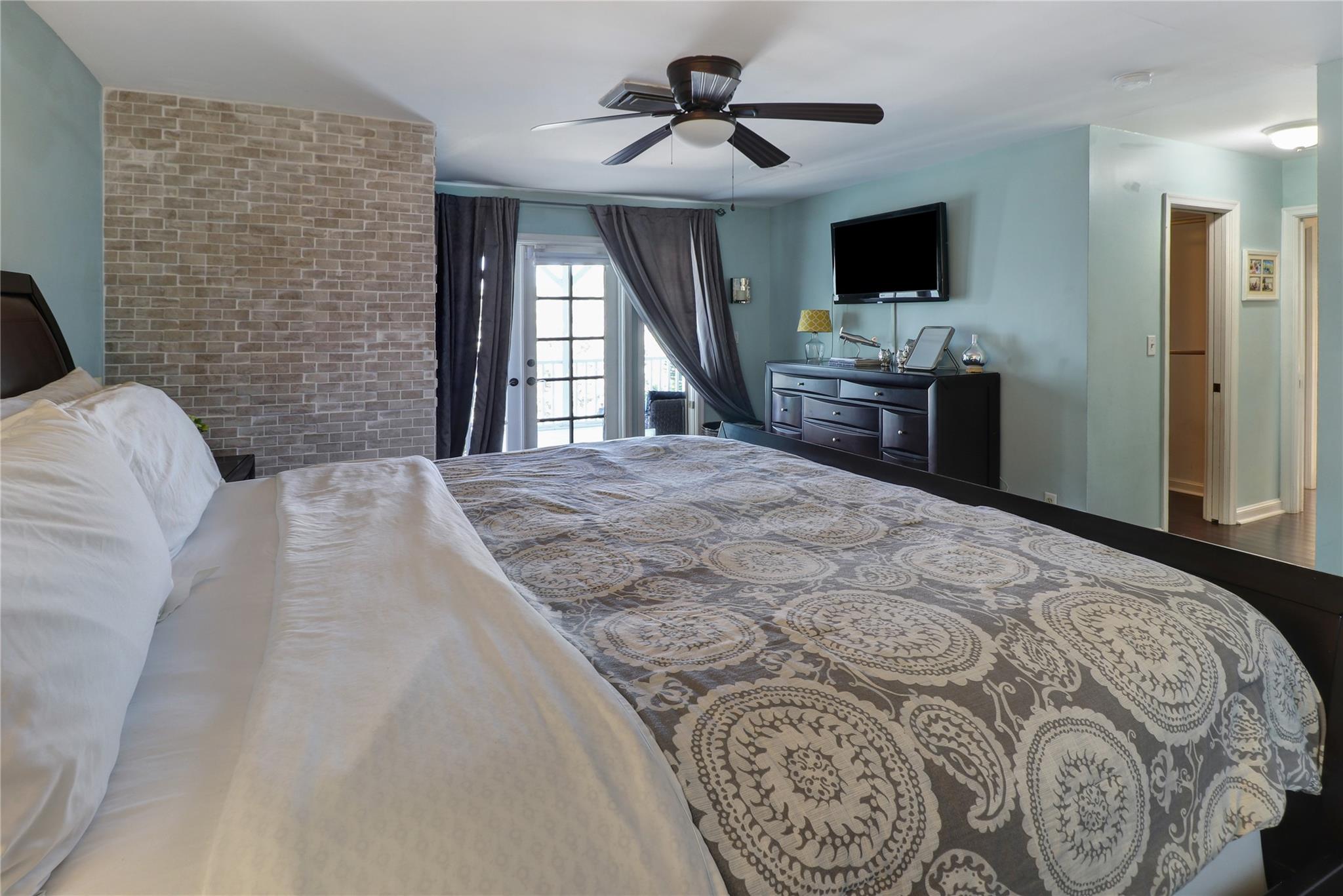 Riviera 6-17 B - Residential