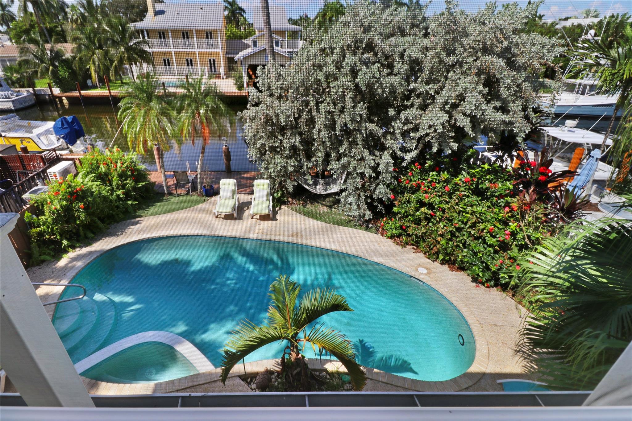 Riviera 6-17 B - Residential