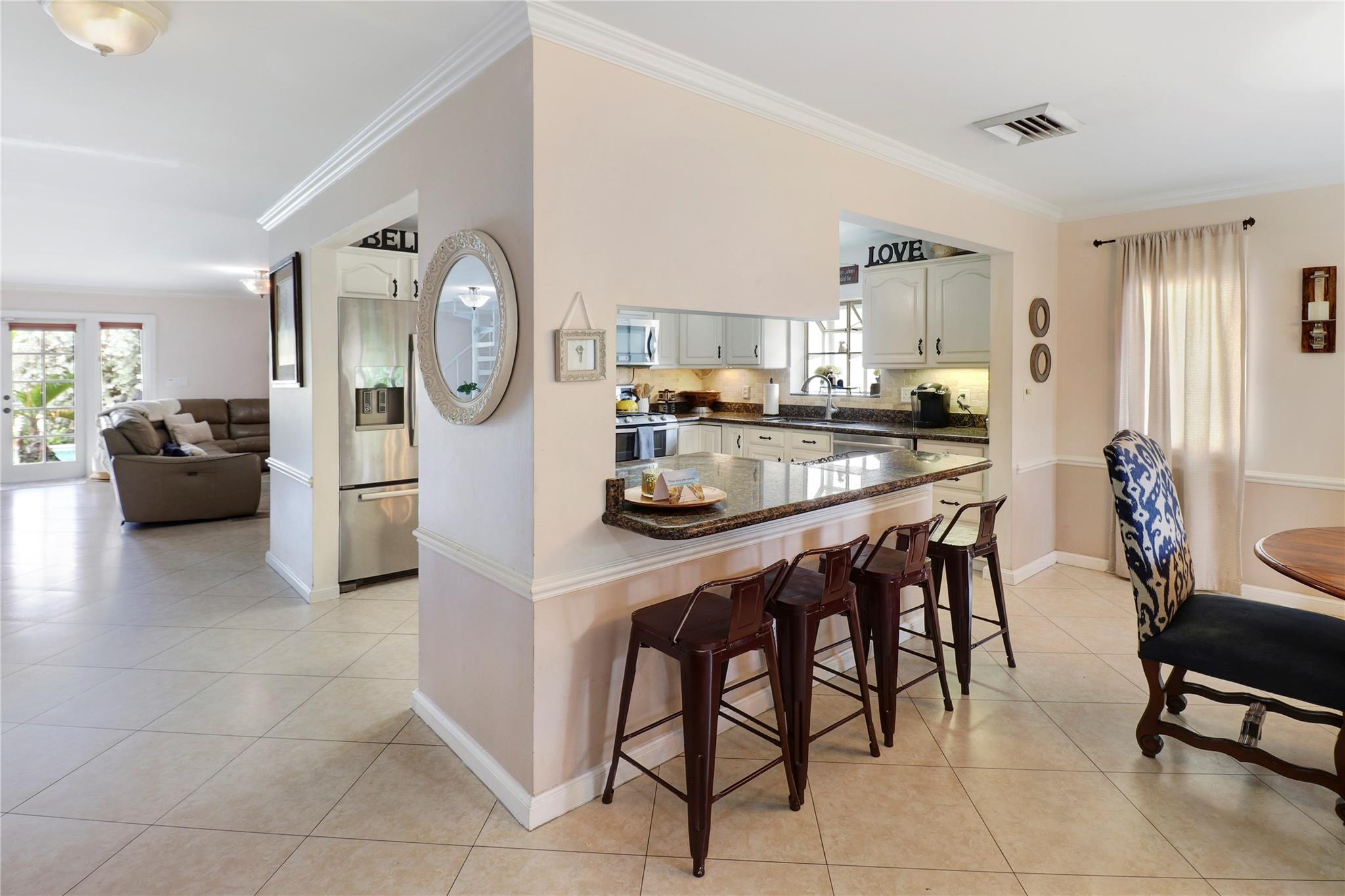 Riviera 6-17 B - Residential