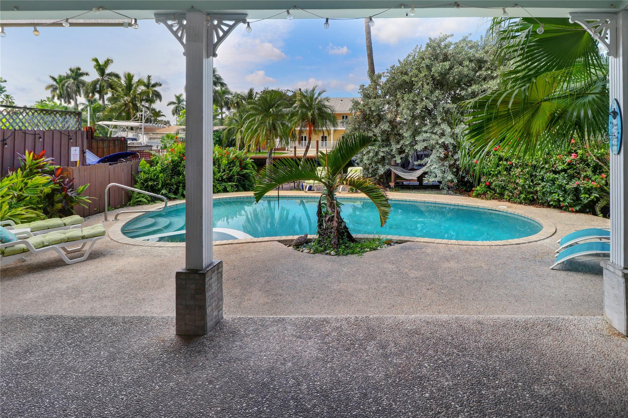 Riviera 6-17 B - Residential