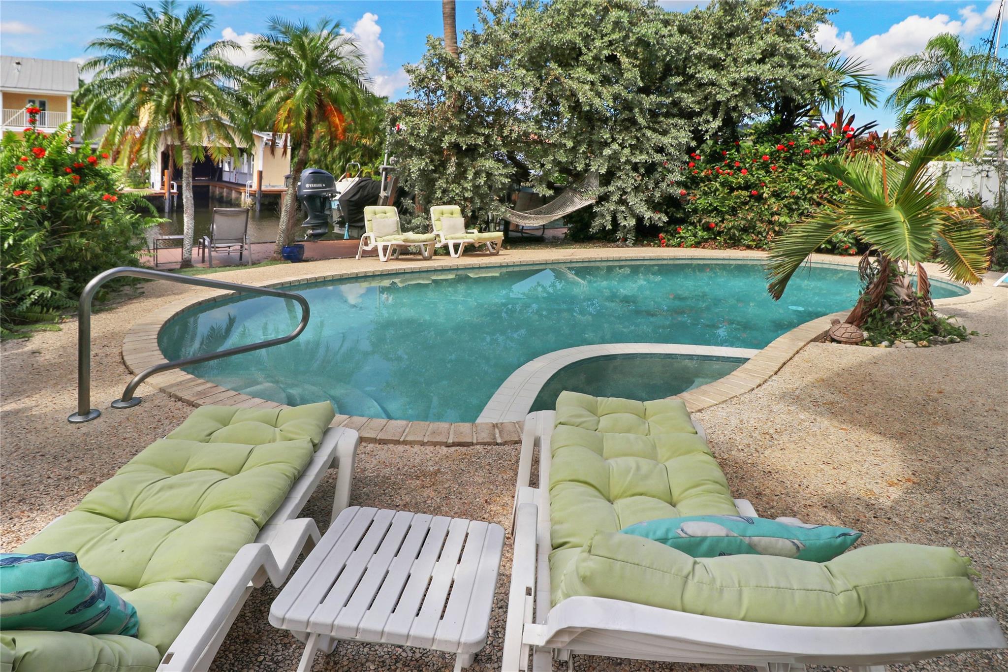 Riviera 6-17 B - Residential