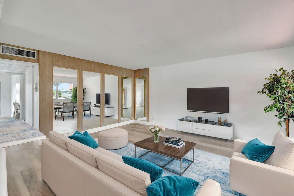 Photo of 41 Saxony A, Delray Beach, FL 33446 (MLS # R11042869)