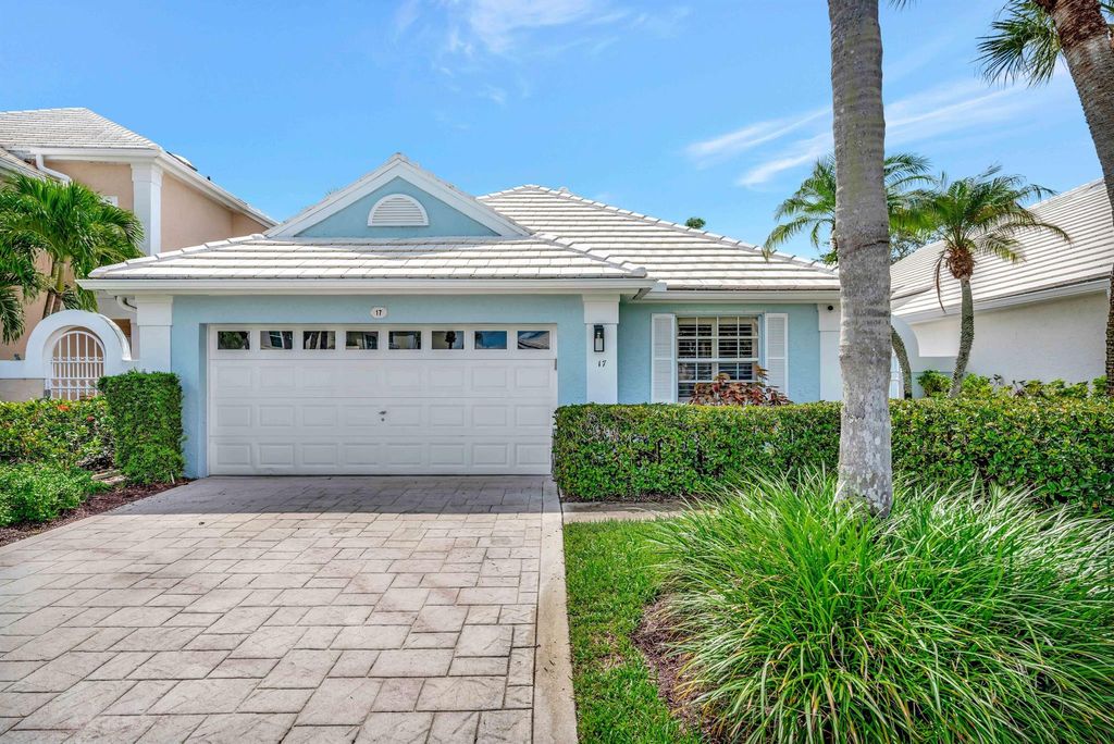 Photo of 17 Blenheim Court, Palm Beach Gardens, FL 33418 (MLS # R11124037)