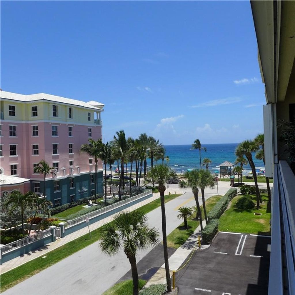 Photo of 330 SE 20 Avenue #416, Deerfield Beach, FL 33441 (MLS # F10460272)