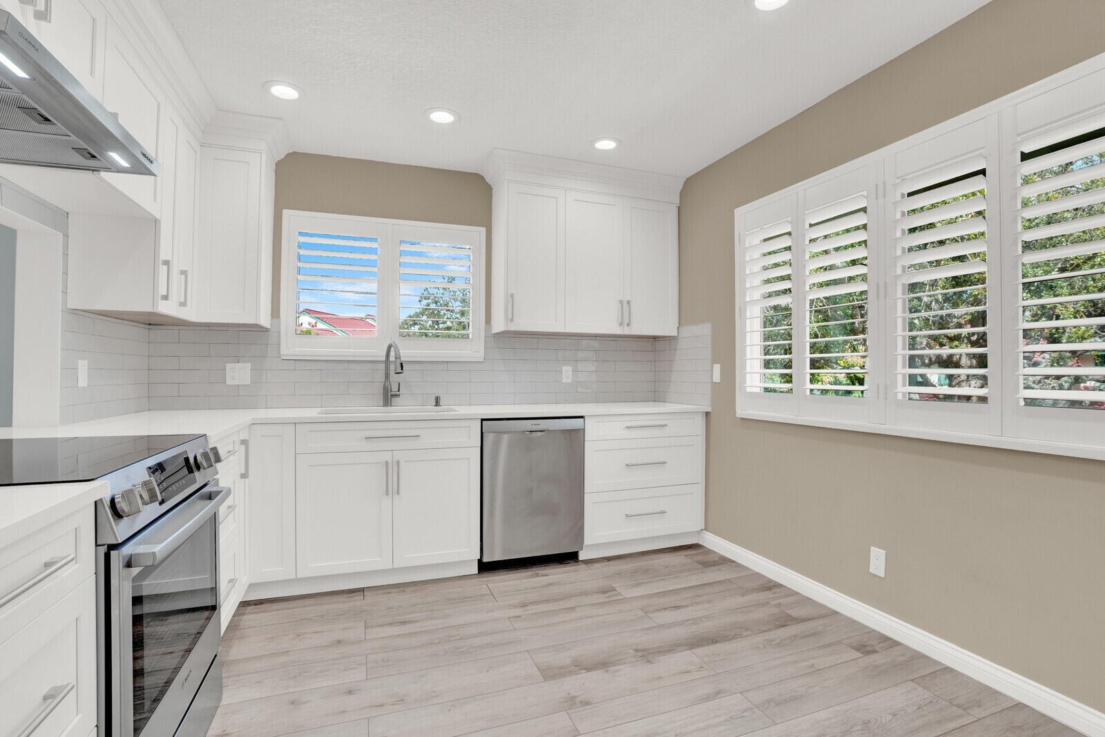 LEXINGTON GREEN CONDO - Residential