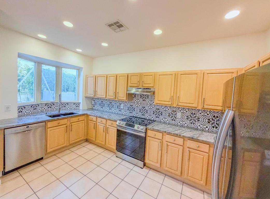 SEAVIEW AT JUNO BEACH - Residential Lease