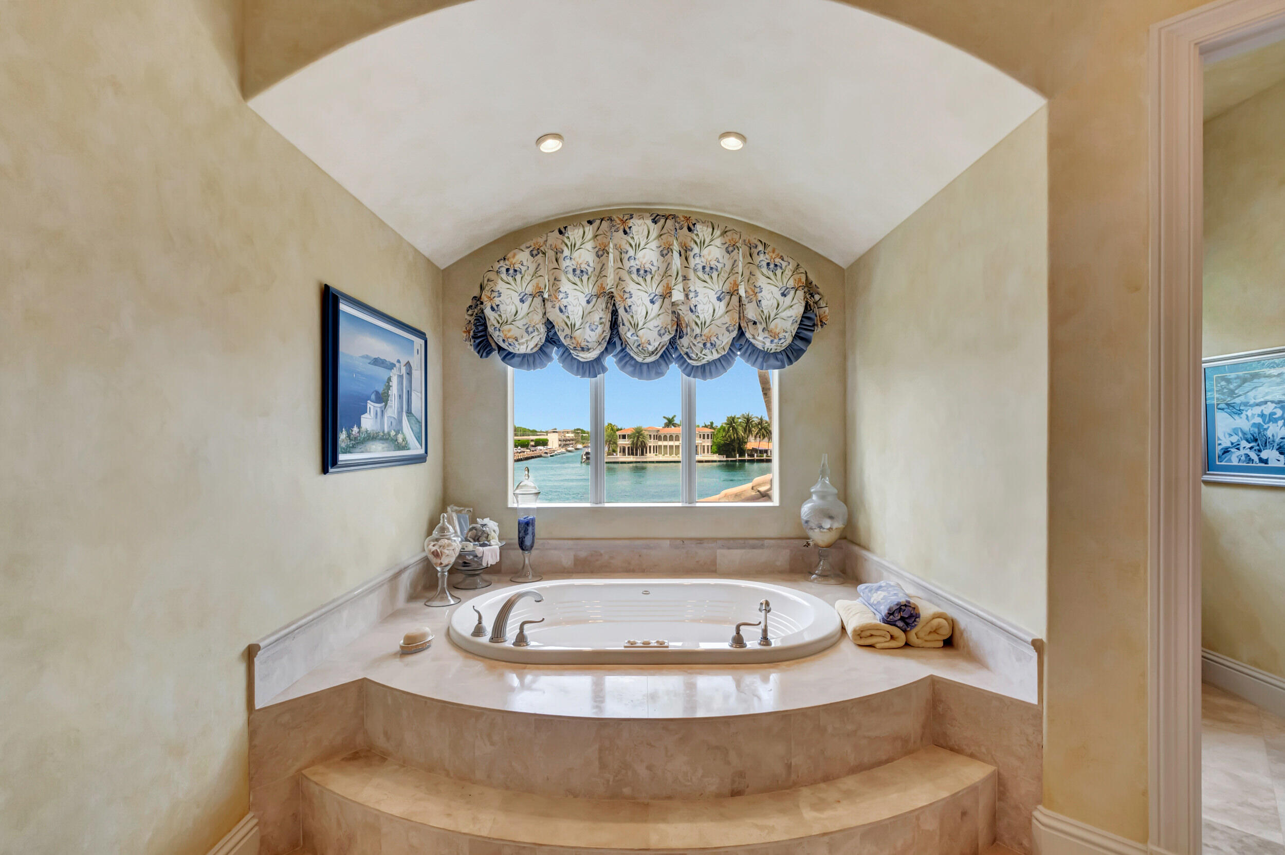 OCEAN COVE - Residential