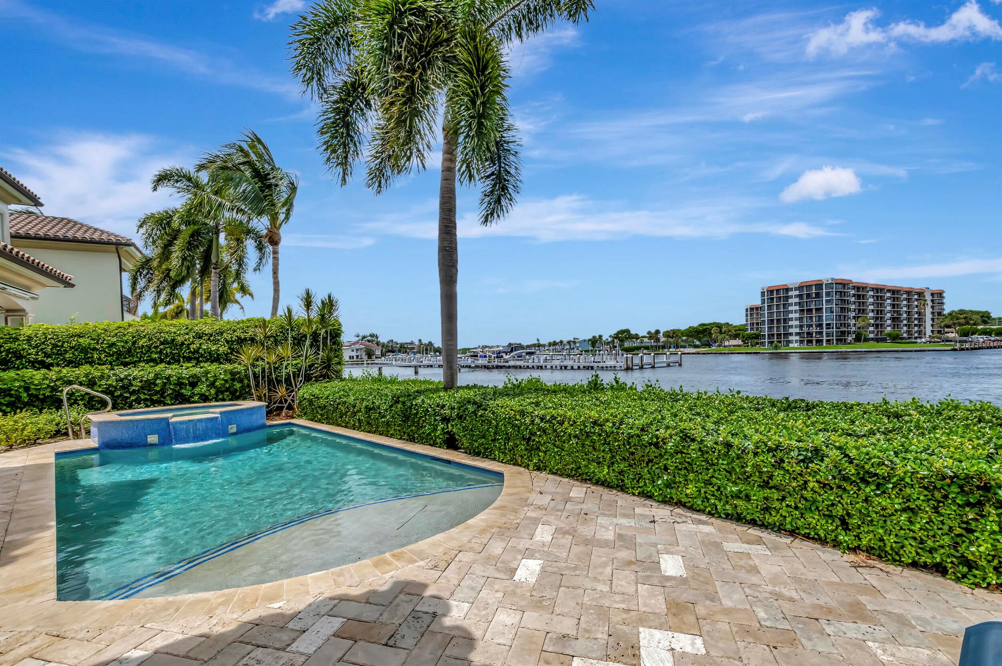 OCEAN COVE - Residential