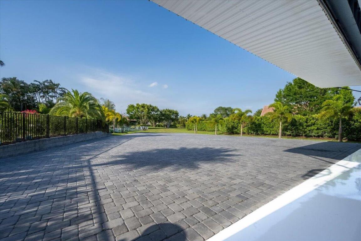 WELLINGTON AERO CLUB OF THE LANDINGS AT WELLINGTON - Residential