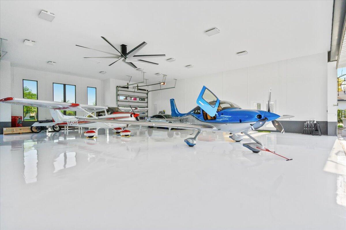 WELLINGTON AERO CLUB OF T - Residential