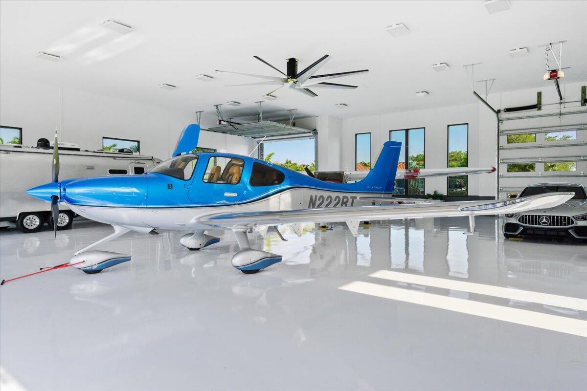 WELLINGTON AERO CLUB OF T - Residential