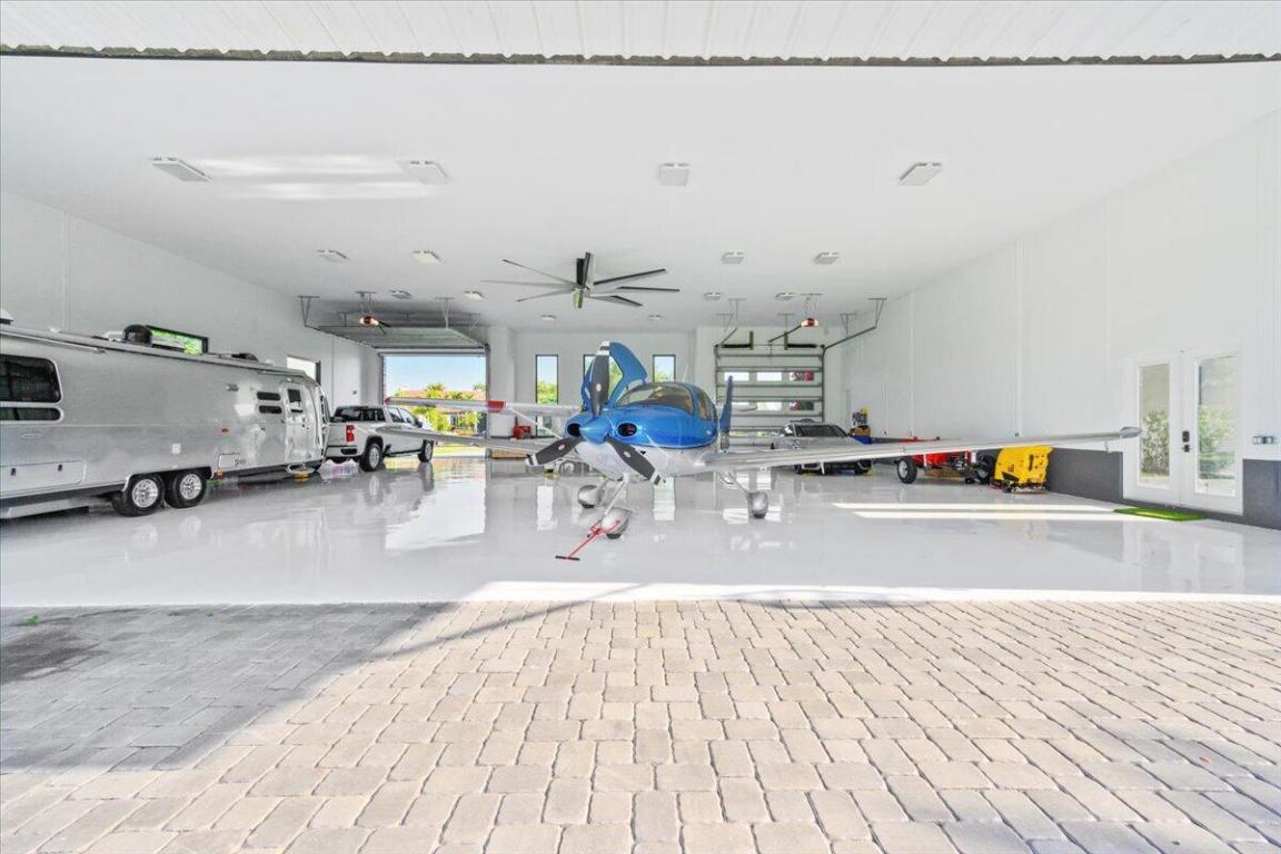 WELLINGTON AERO CLUB OF THE LANDINGS AT WELLINGTON - Residential