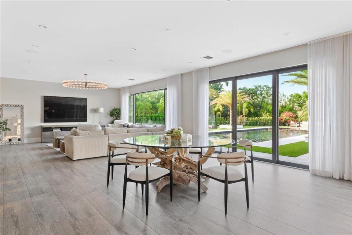 WELLINGTON AERO CLUB OF THE LANDINGS AT WELLINGTON - Residential