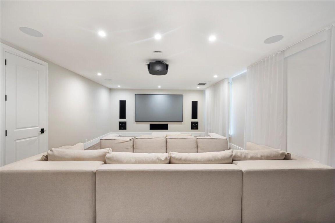 WELLINGTON AERO CLUB OF THE LANDINGS AT WELLINGTON - Residential