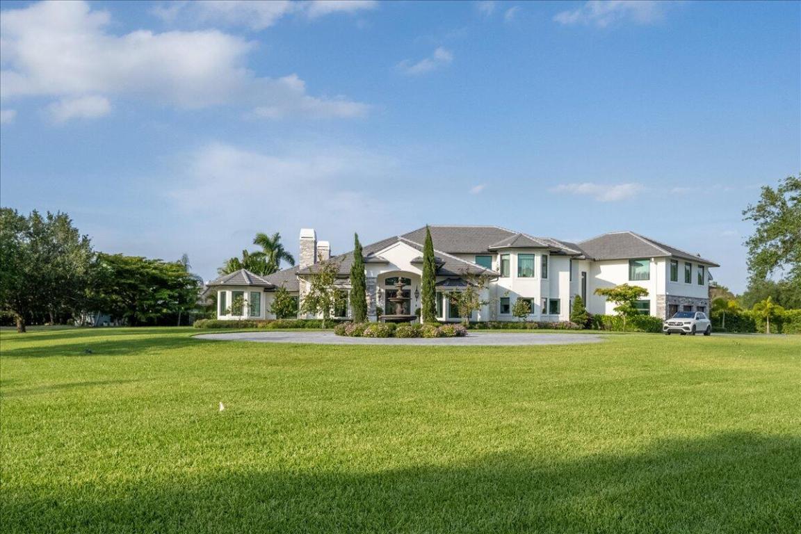 WELLINGTON AERO CLUB OF THE LANDINGS AT WELLINGTON - Residential