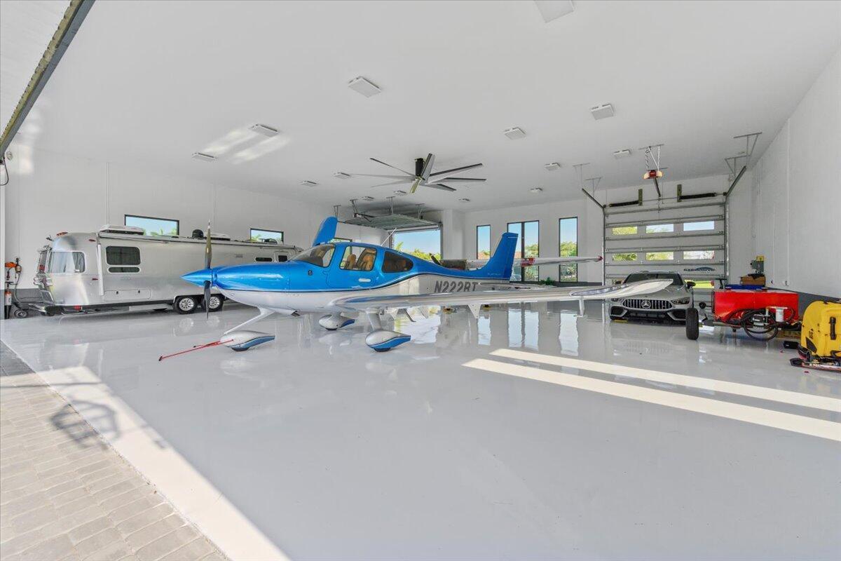 WELLINGTON AERO CLUB OF T - Residential