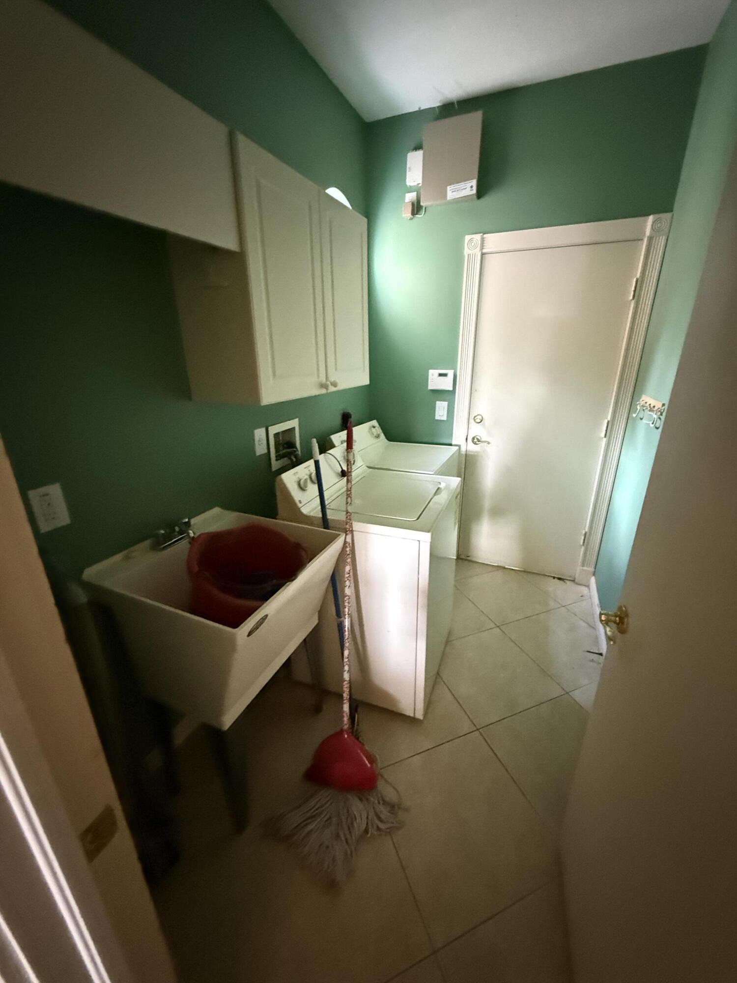 WYCLIFFE TR N - Residential