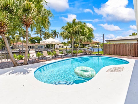 Tiny photo for 6520 NE 19th Avenue, Fort Lauderdale, FL 33308 (MLS # B26089947)