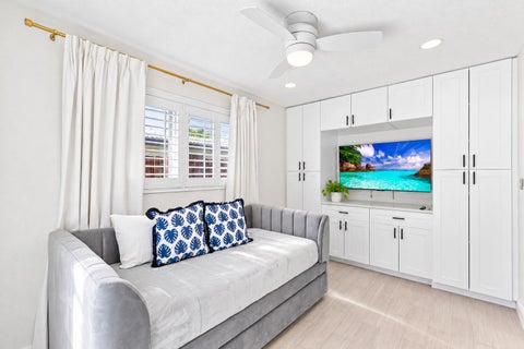 Tiny photo for 6520 NE 19th Avenue, Fort Lauderdale, FL 33308 (MLS # B26089947)