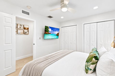 Tiny photo for 6520 NE 19th Avenue, Fort Lauderdale, FL 33308 (MLS # B26089947)