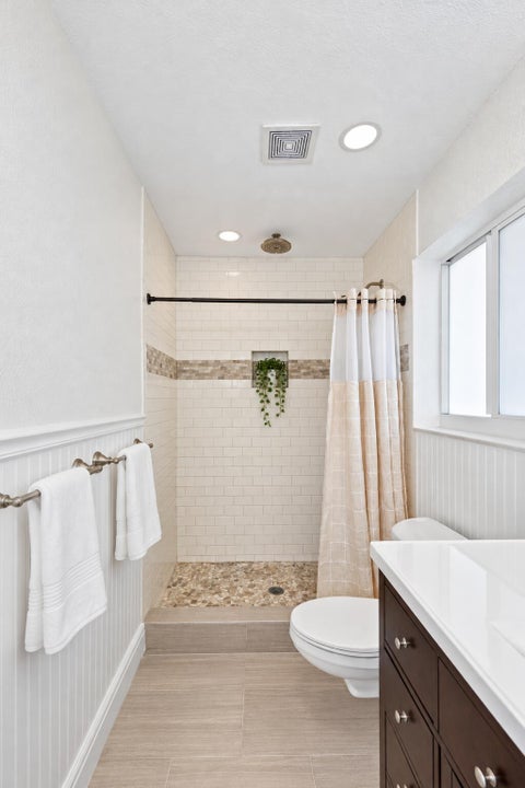 Tiny photo for 6520 NE 19th Avenue, Fort Lauderdale, FL 33308 (MLS # B26089947)