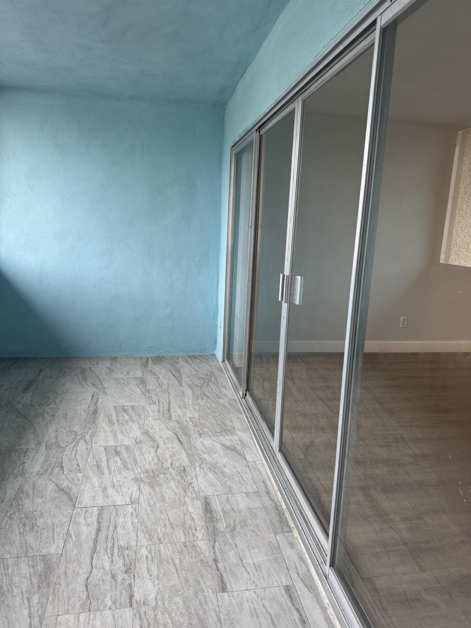 BEACON 21 CONDO - Residential