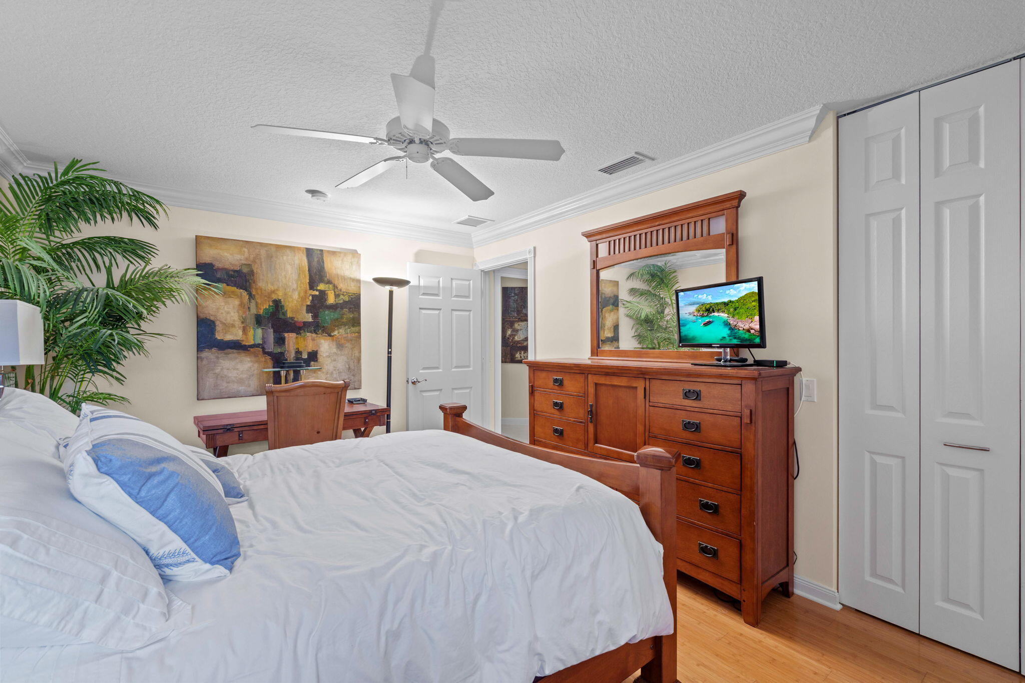 VILLAGEWALK OF WELLINGTON 4 - Residential