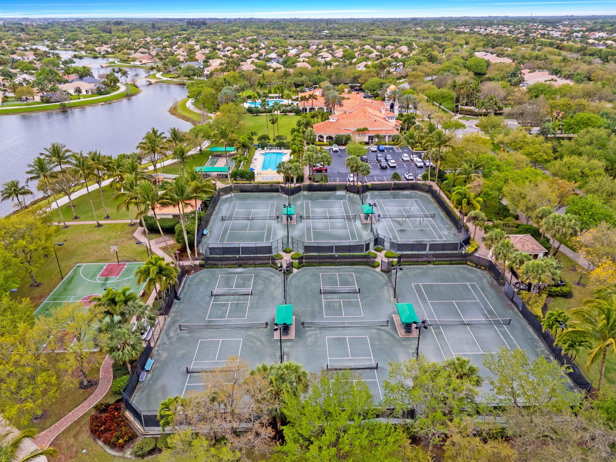 VILLAGEWALK OF WELLINGTON 4 - Residential