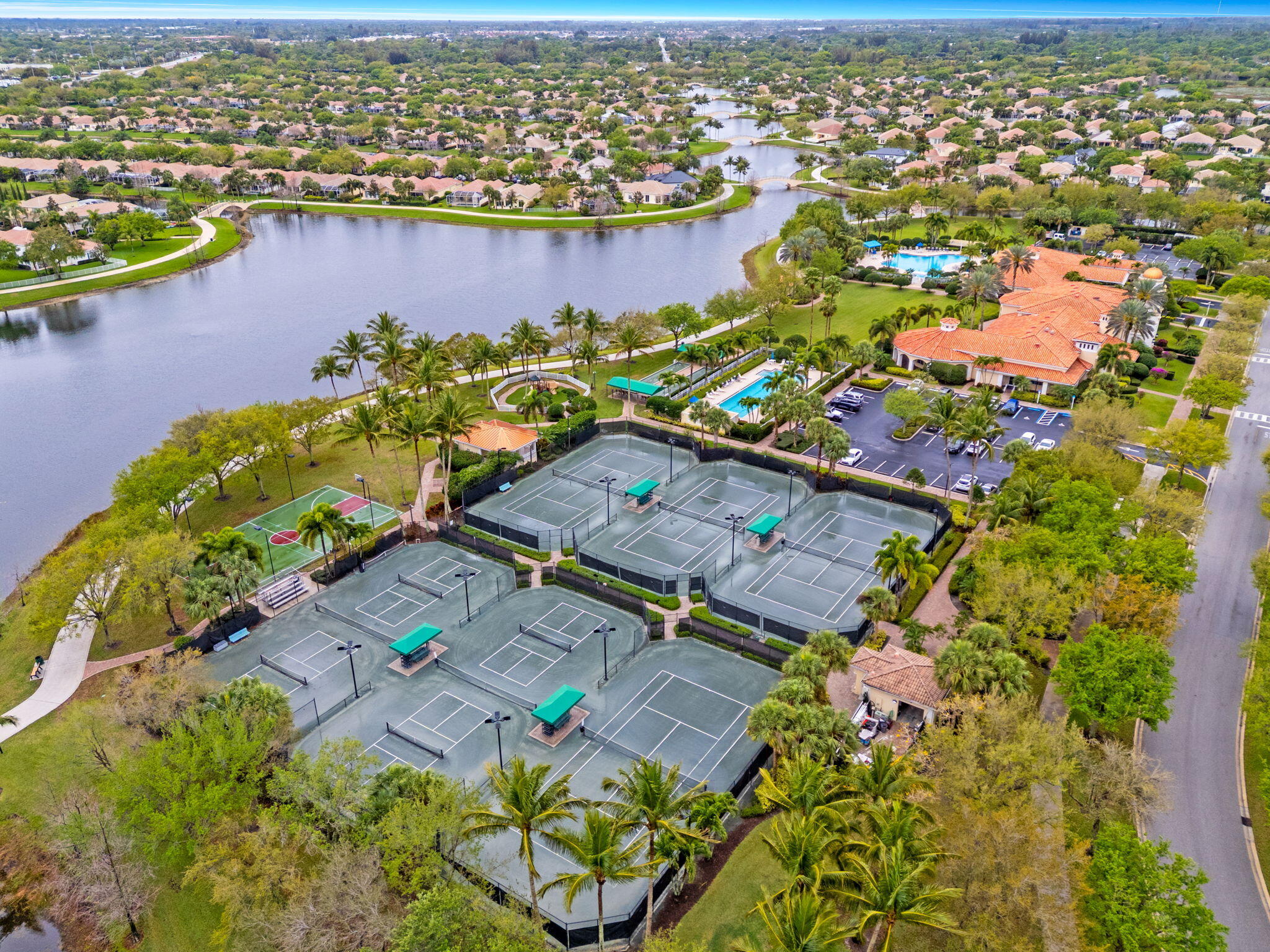 VILLAGEWALK OF WELLINGTON 4 - Residential