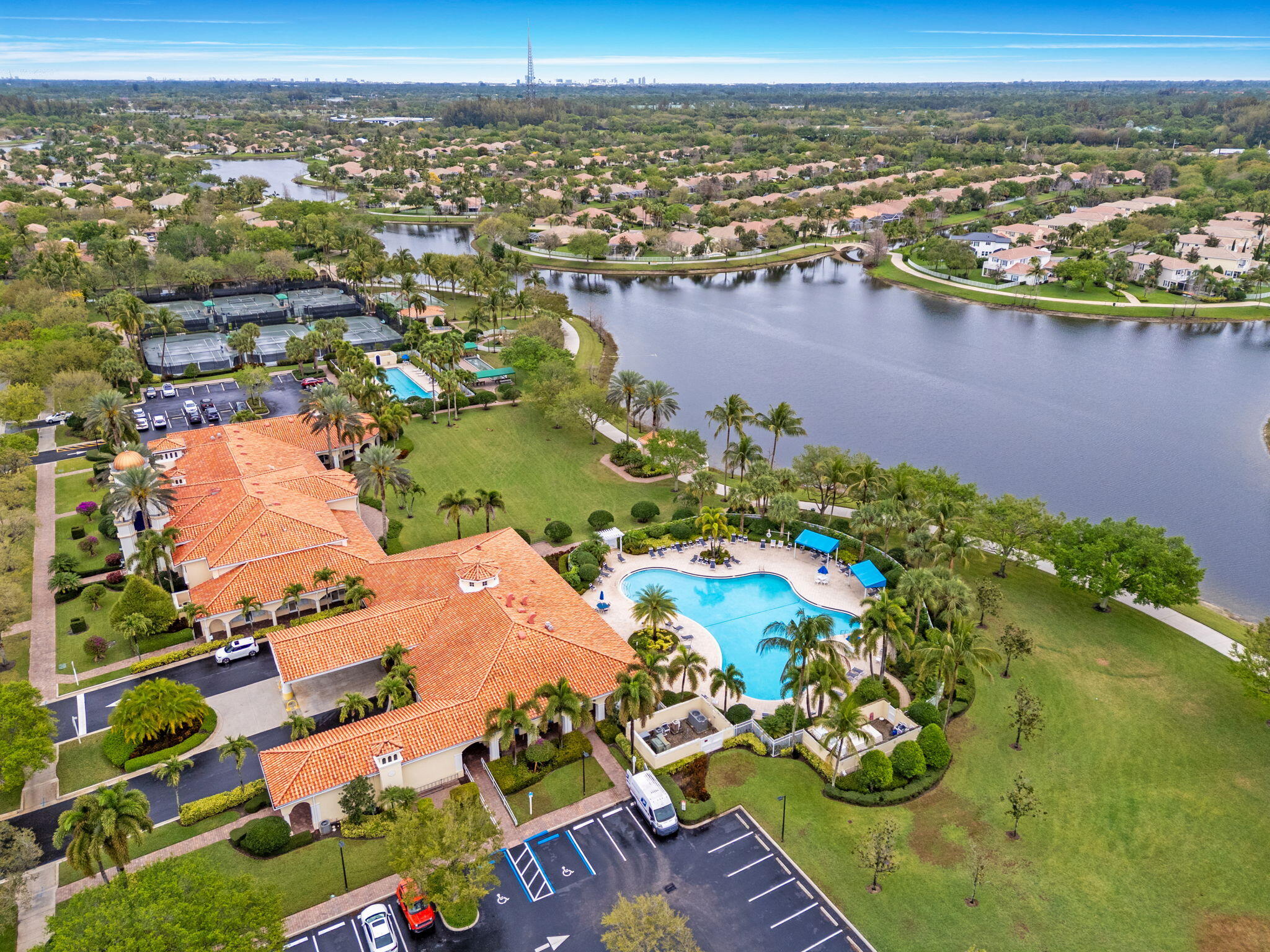 VILLAGEWALK OF WELLINGTON 4 - Residential