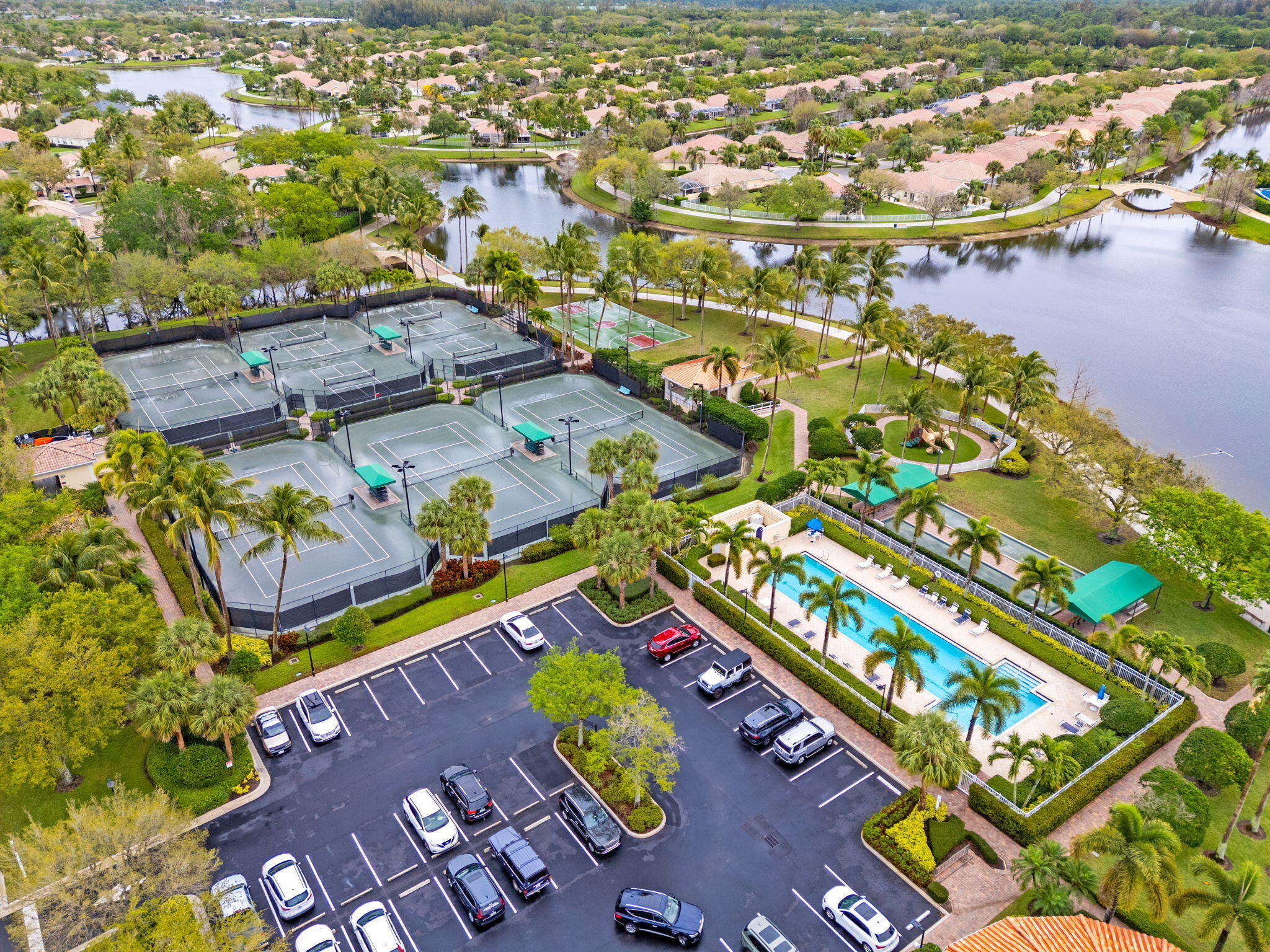 VILLAGEWALK OF WELLINGTON 4 - Residential