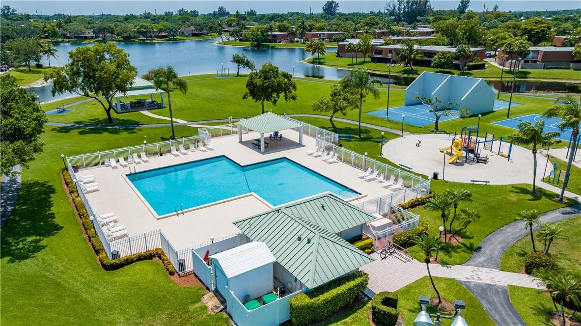 THE VILLAGE AT HARMONY LA - Residential