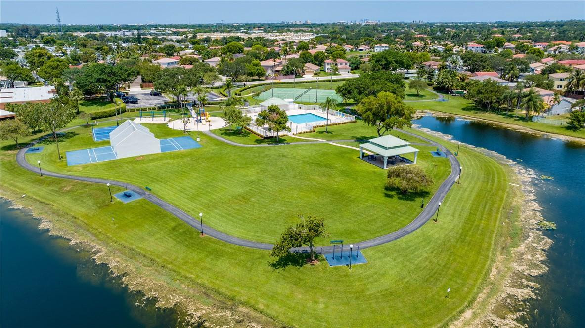 THE VILLAGE AT HARMONY LA - Residential