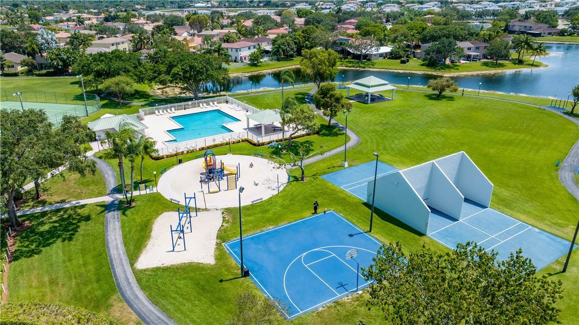 THE VILLAGE AT HARMONY LA - Residential
