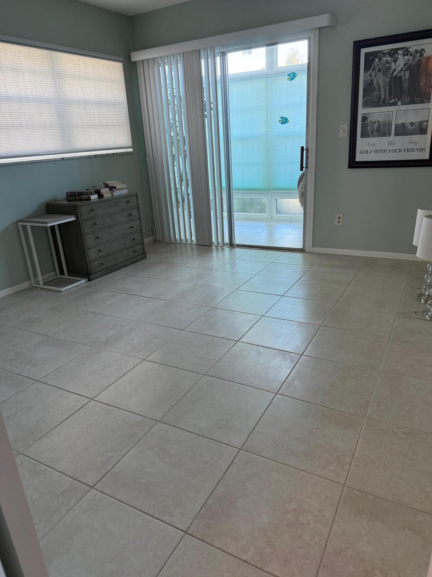 VISTA ROYALE PHASE IV BLDGS 83-111 - Residential