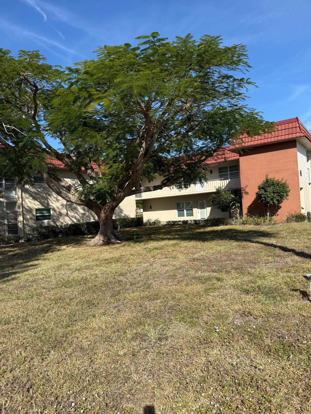 Photo of 41 Woodland Drive #102, Vero Beach, FL 32962 (MLS # R11156638)