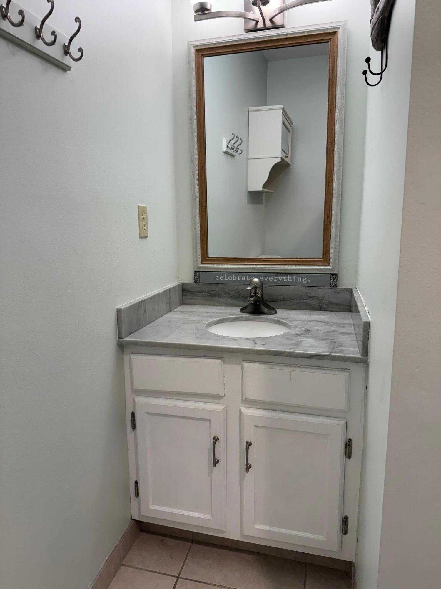 VISTA ROYALE PHASE IV BLDGS 83-111 - Residential